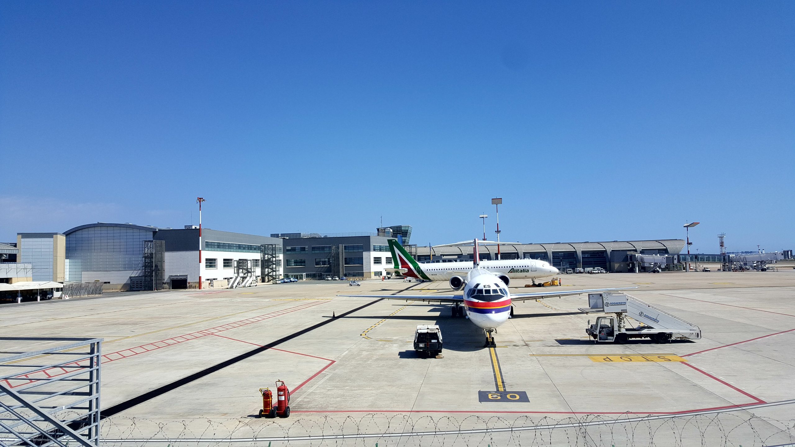 Piazzale dell'aeroporto di Cagliari-Elmas
