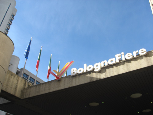 Segno BolognaFiere nel quartiere fieristico di Bologna