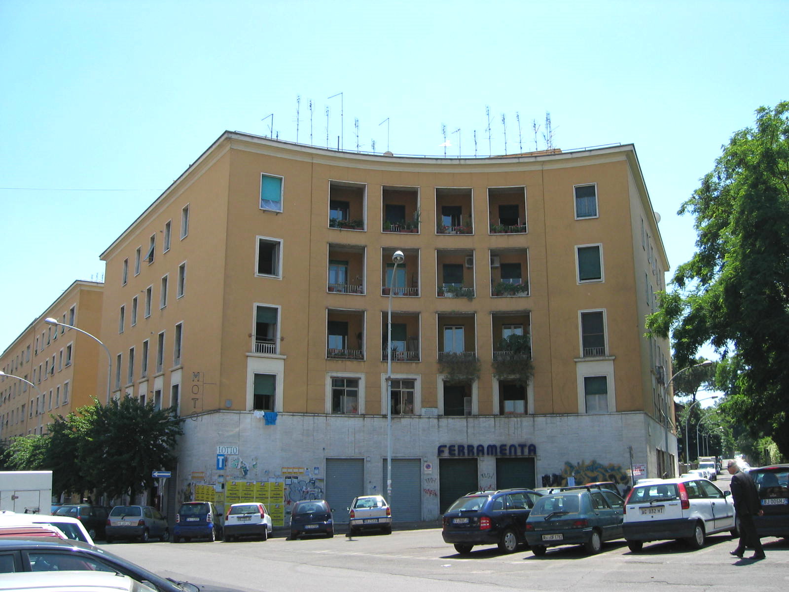 Piazza alla Garbatella Roma