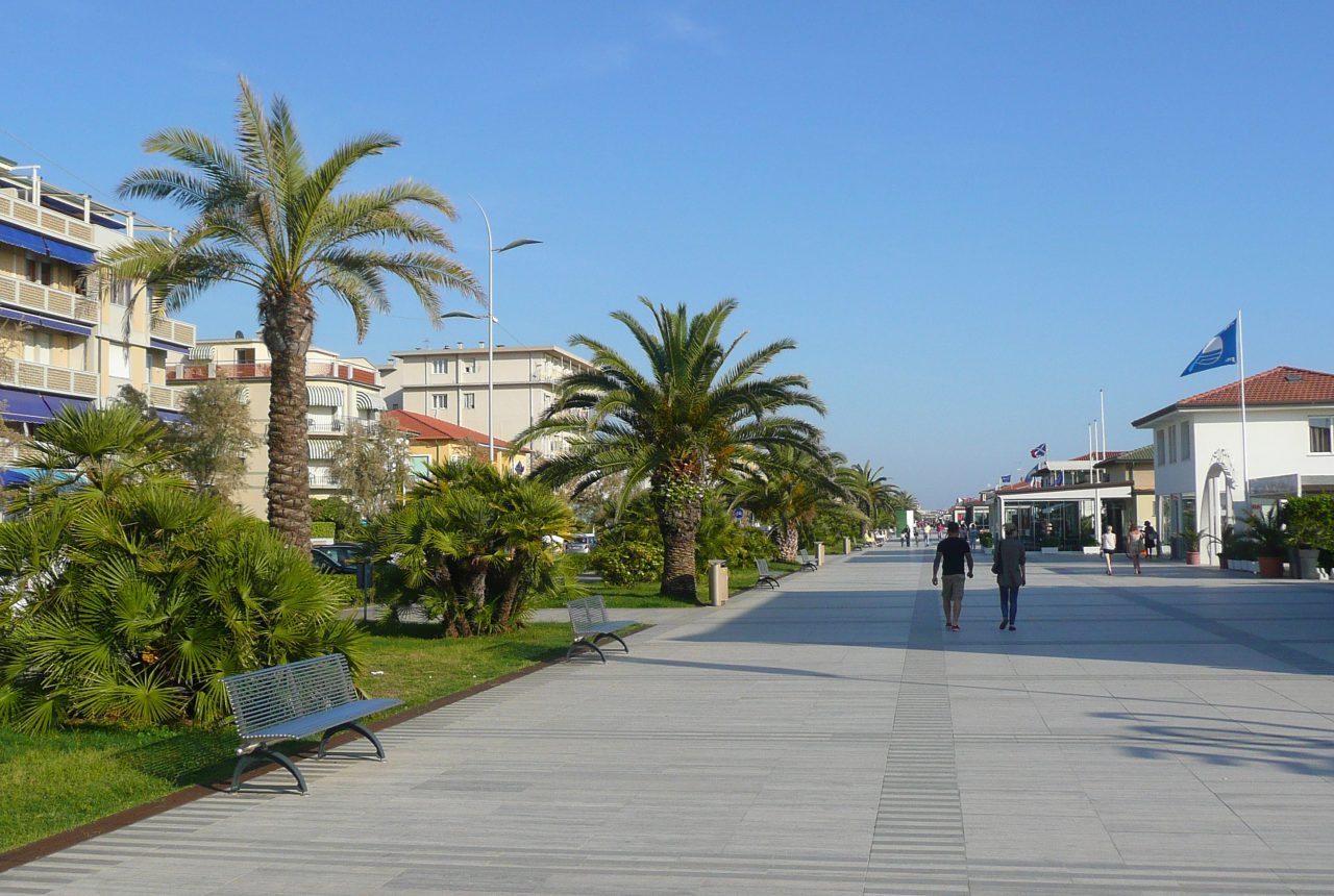 Lungomare di Lido di Camaiore in Versilia