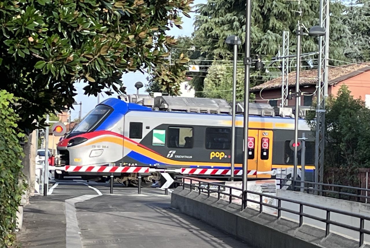 Treno regionale Trenitalia Tper a Reggio Emilia