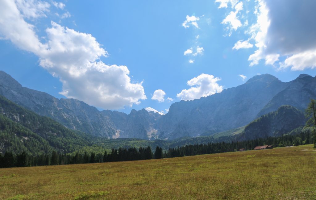 Vista estiva del Lago di Fusine superiore
