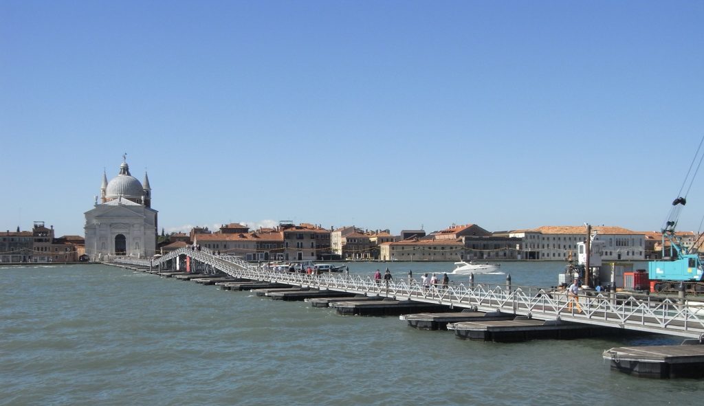 Ponte votivo del Redentore tra Zattere e Giudecca a Venezia