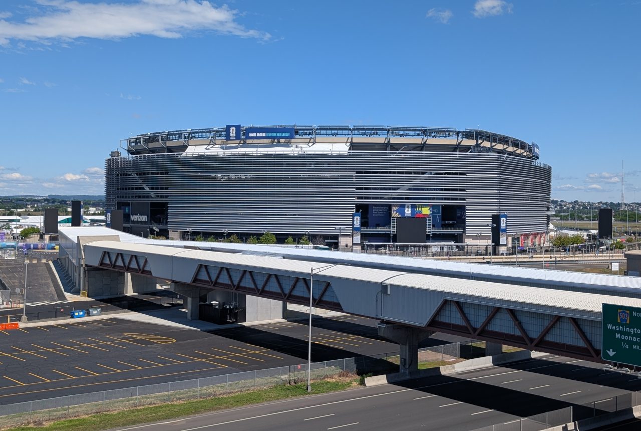 Esterno del MetLife Stadium in configurazione Mondiali 2026