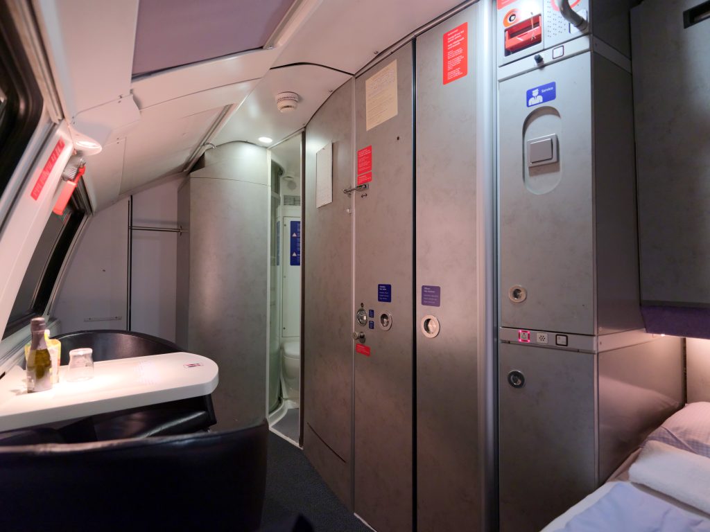 Cabina letto di un treno notturno Nightjet