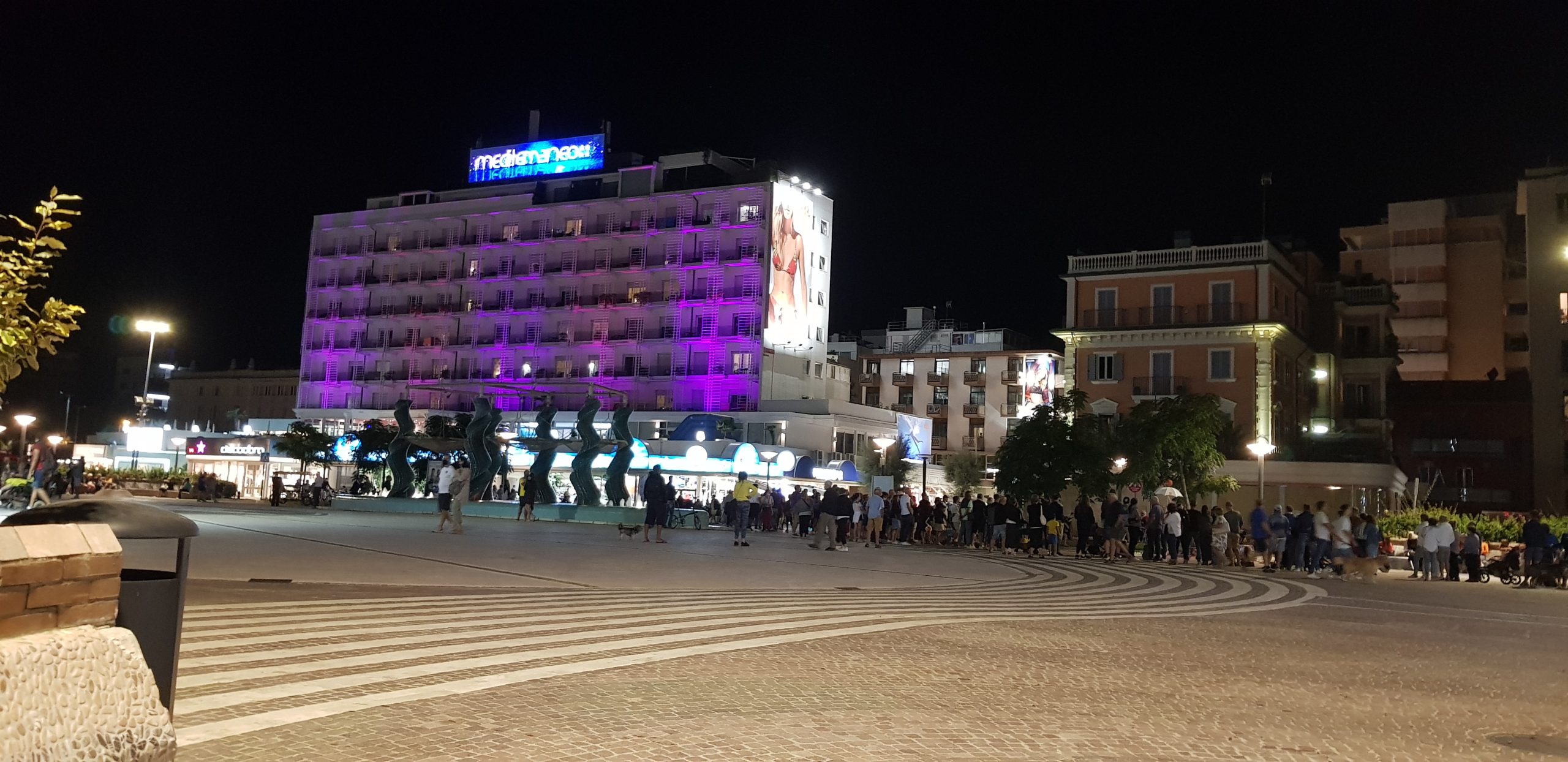 Piazzale Roma a Riccione, luogo del concerto di Geolier