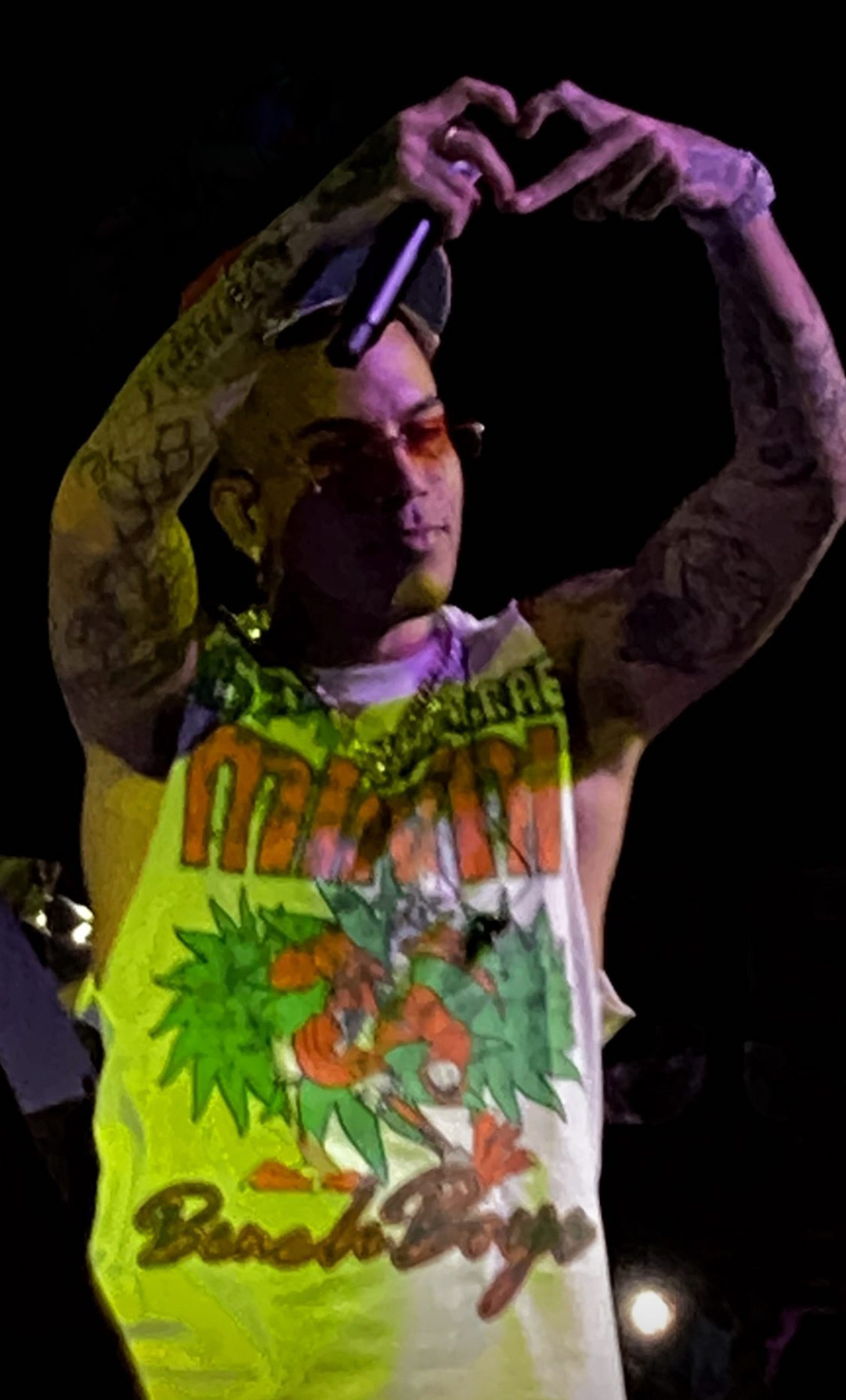 Sfera Ebbasta fotografato a Lloret de Mar nel 2022.