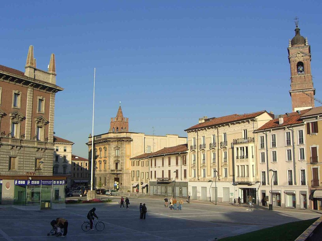 Piazza Trento e Trieste nel centro di Monza