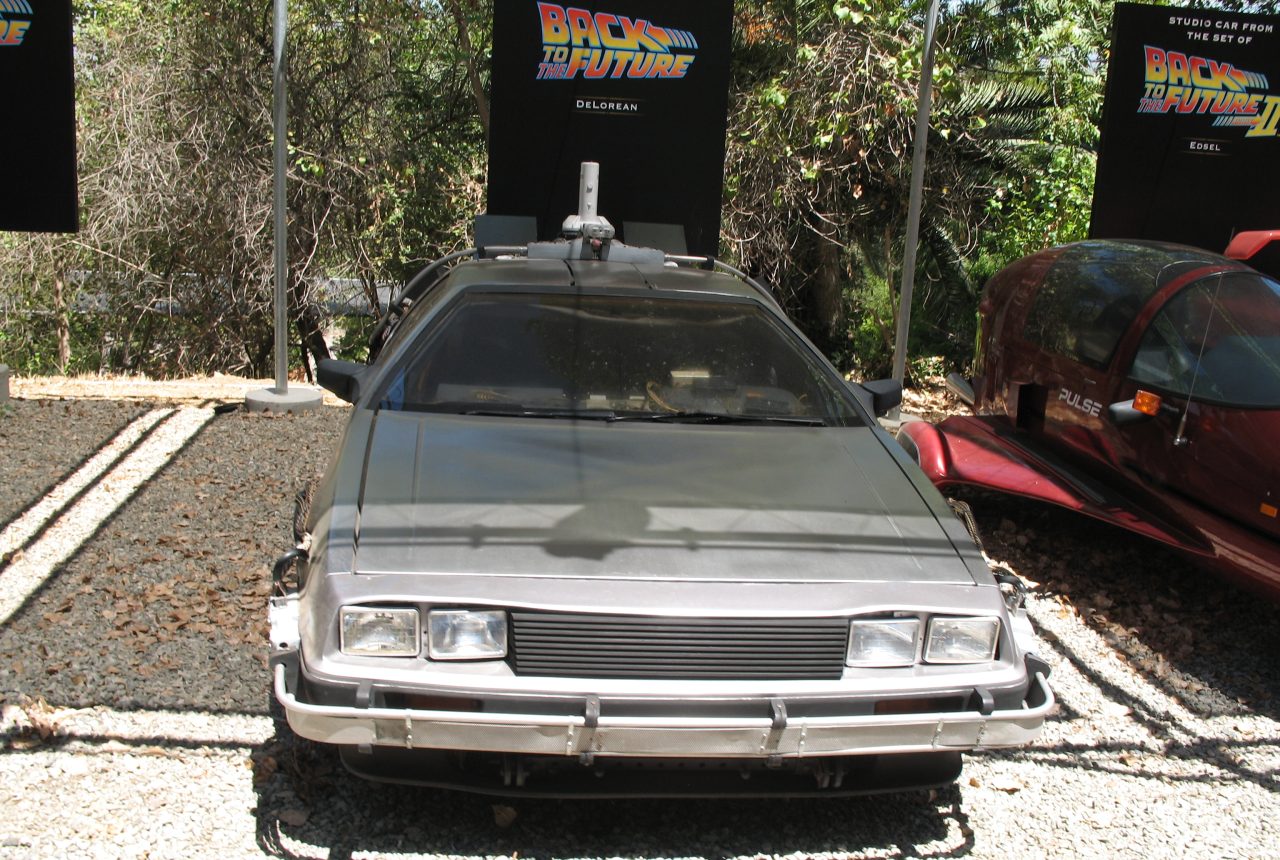 DeLorean legata a Ritorno al futuro esposta agli Universal Studios