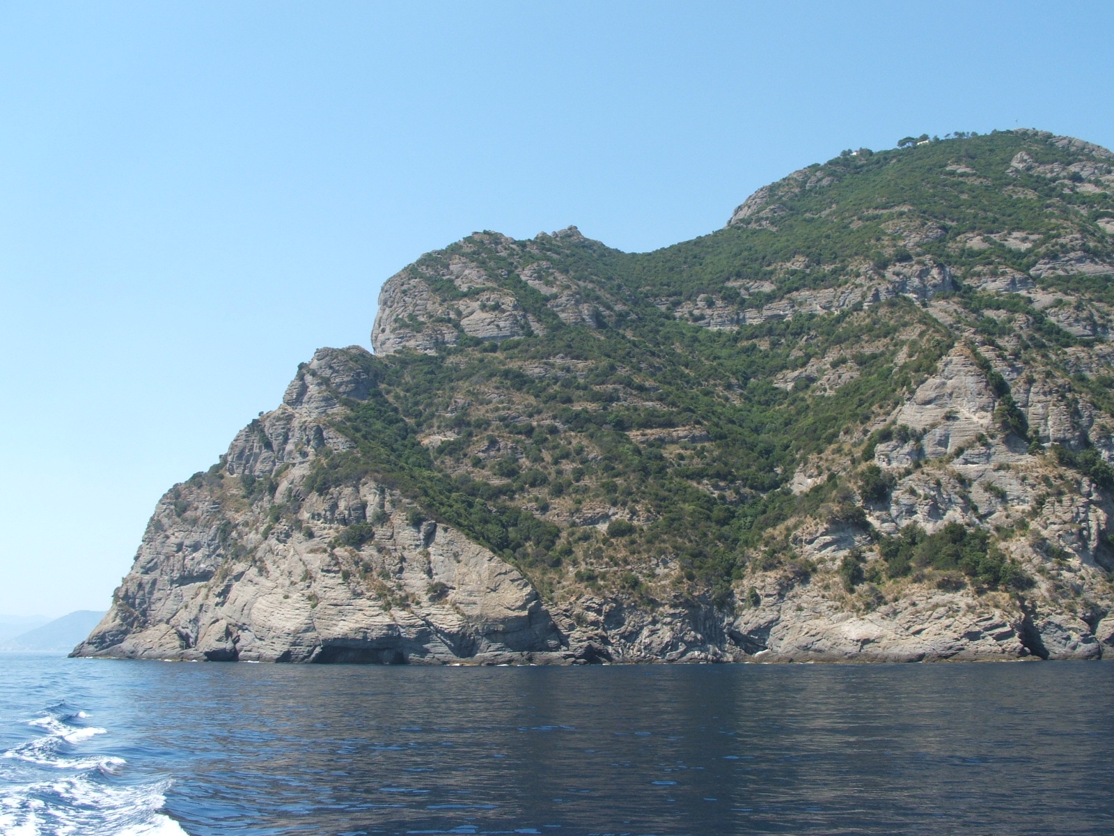 Scorcio di Punta Chiappa a Camogli in Liguria