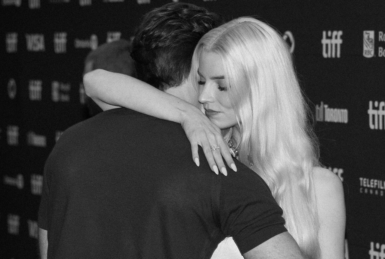 Chris Evans e Anya Taylor-Joy al TIFF 2025 per Sacrifice