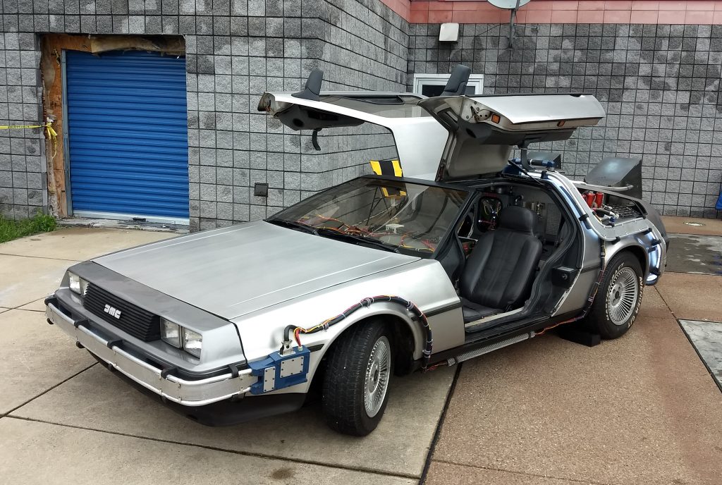 Replica della DeLorean Time Machine
