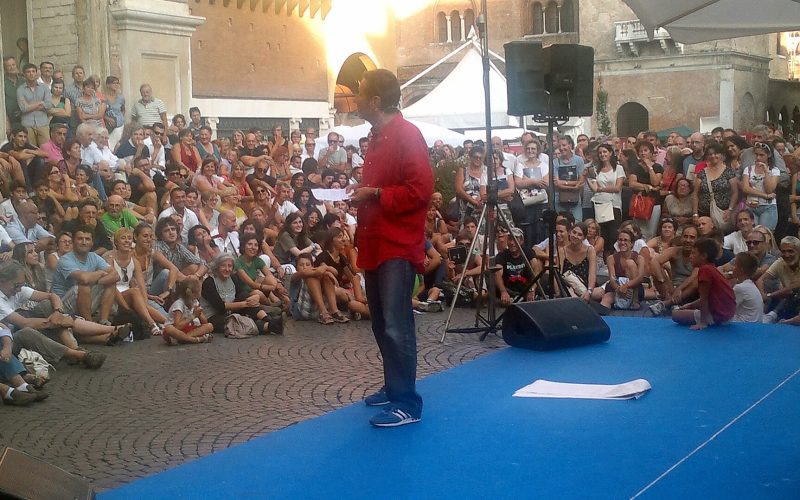 Incontro pubblico a Festivaletteratura in piazza Mantegna a Mantova