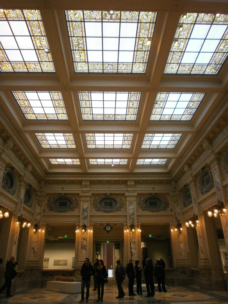 Salone interno delle Gallerie di piazza Scala a Milano