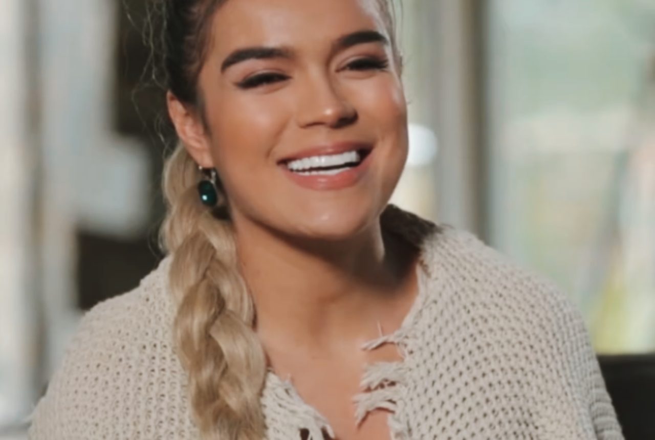 Karol G durante una registrazione nel 2018