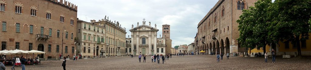 Piazza Sordello a Mantova
