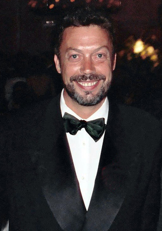 Tim Curry fotografato nel 1995