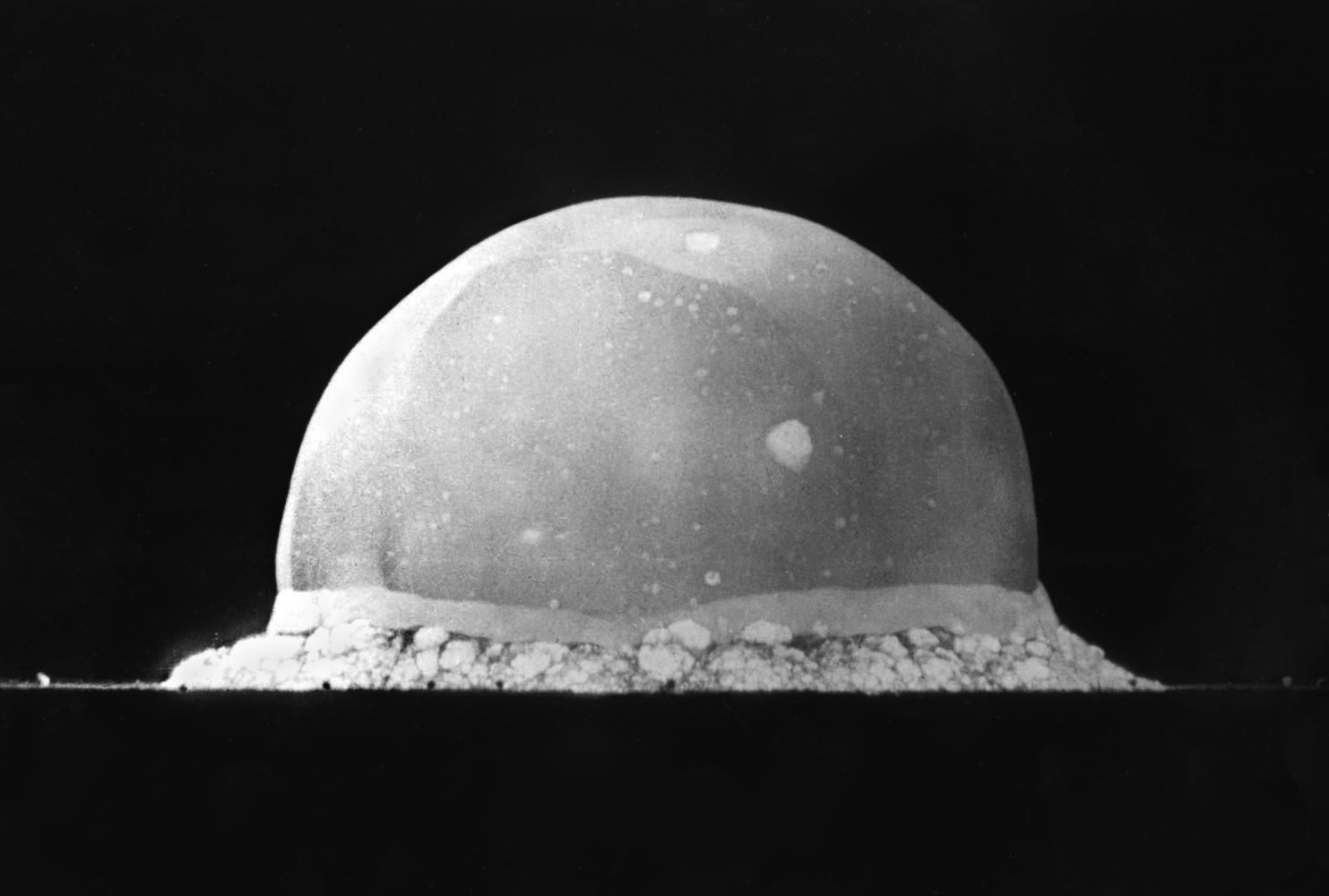 Fotografia storica del test Trinity nel 1945
