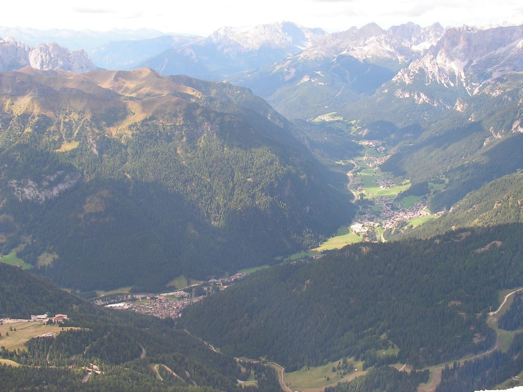 Val di Fassa vista dal Sass Pordoi