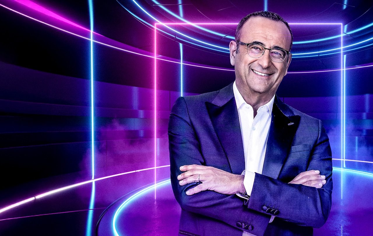 Carlo Conti nella grafica ufficiale di Tale e Quale Show 2026