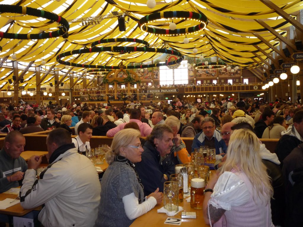 Tendone all'Oktoberfest di Monaco