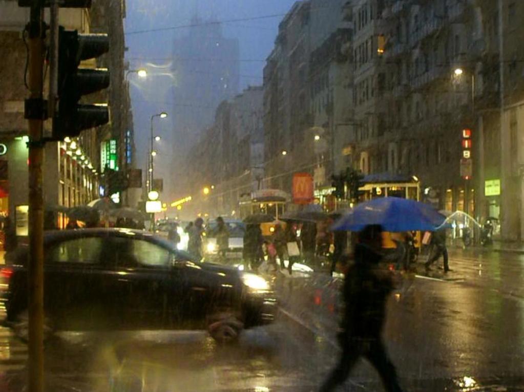 Corso Buenos Aires a Milano durante la pioggia