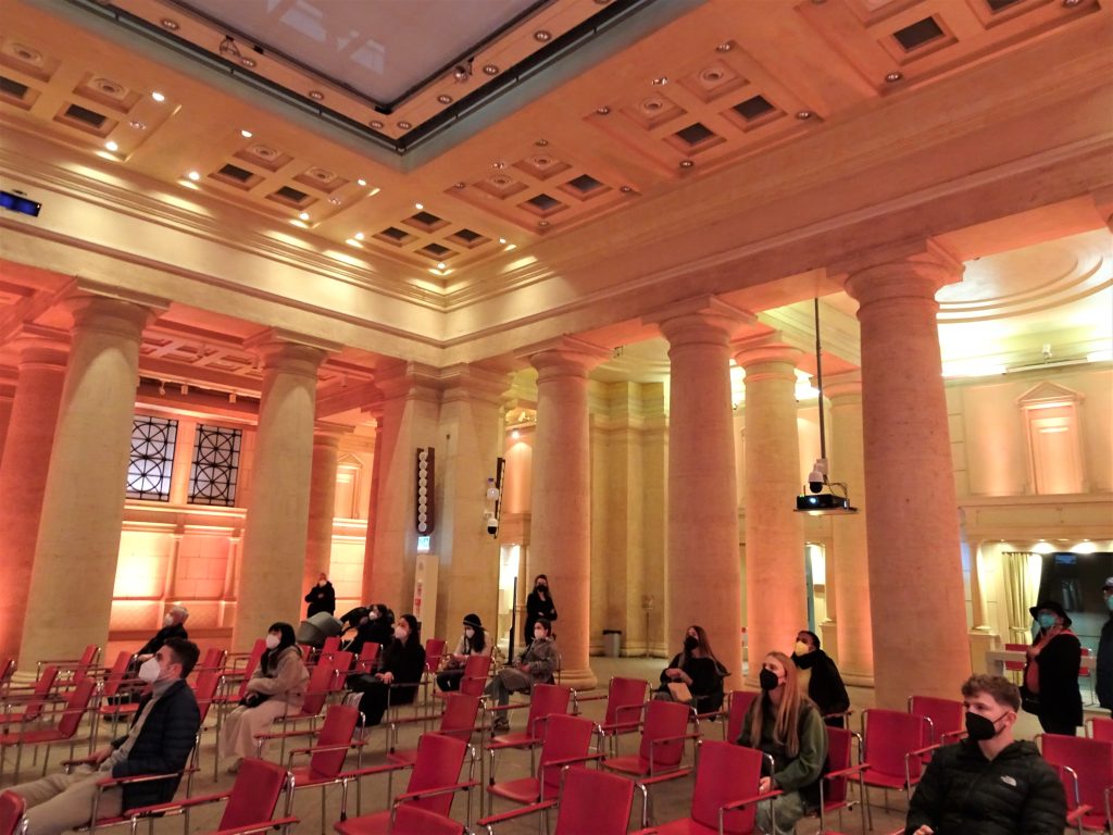 Sala interna del Tempio di Adriano a Roma
