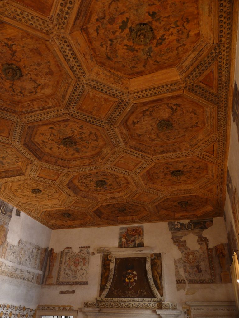 Sala del Conte di Luna a Palazzo Roccabruna