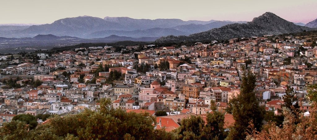 Vista di Dorgali dal colle del Carmelo