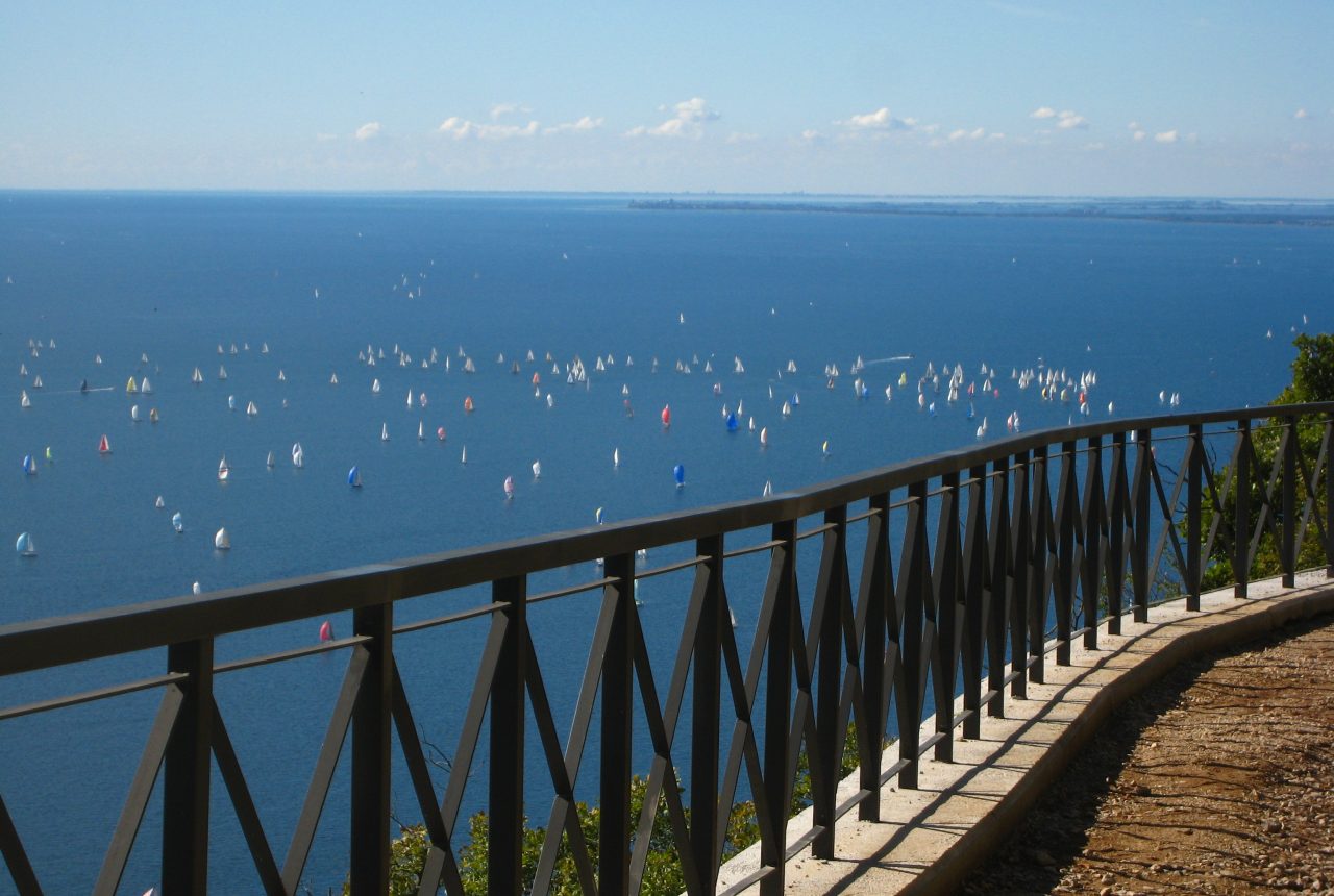 Panorama della Barcolana nel Golfo di Trieste