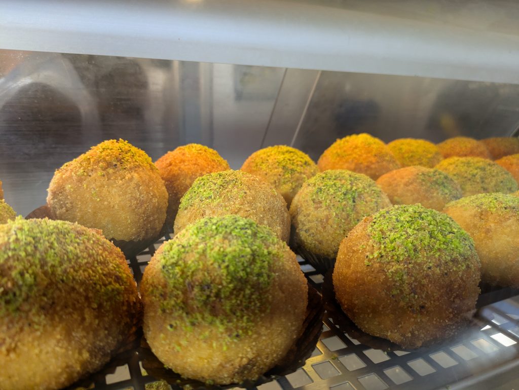 Dolce al pistacchio alla Sagra del Pistacchio di Bronte