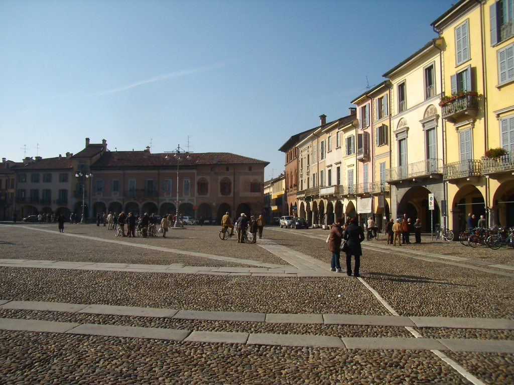 Piazza della Vittoria a Lodi