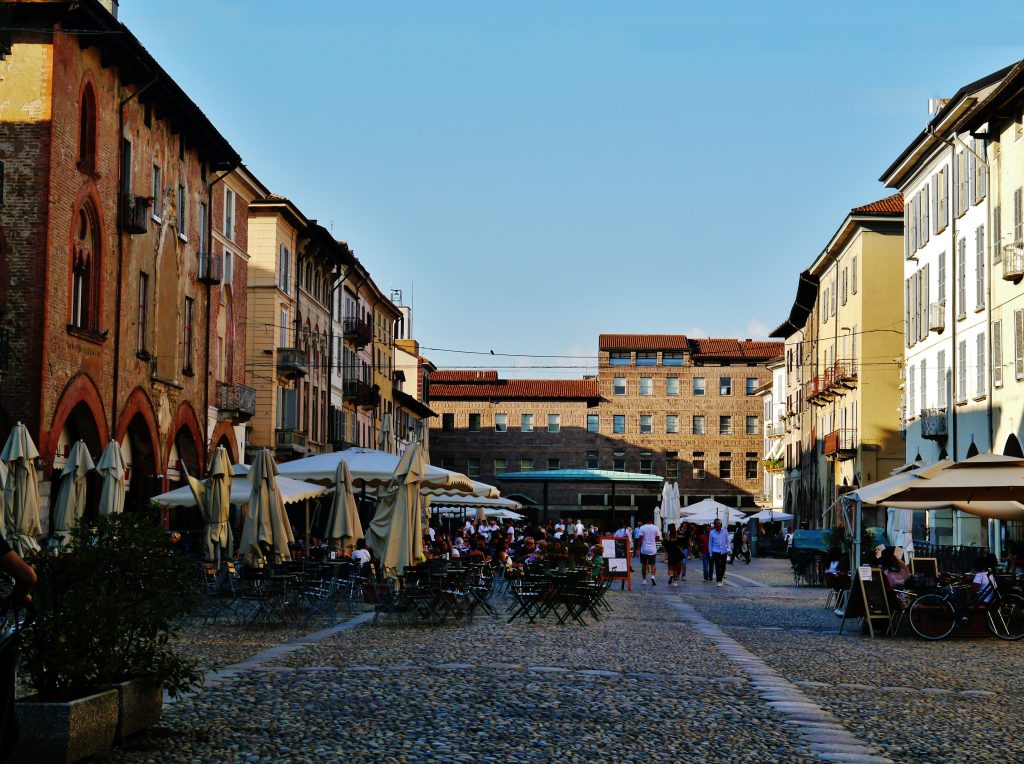 Piazza della Vittoria a Pavia